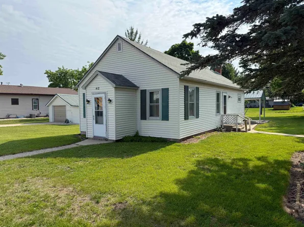 412 N 2nd St, Muscoda, WI 53573
