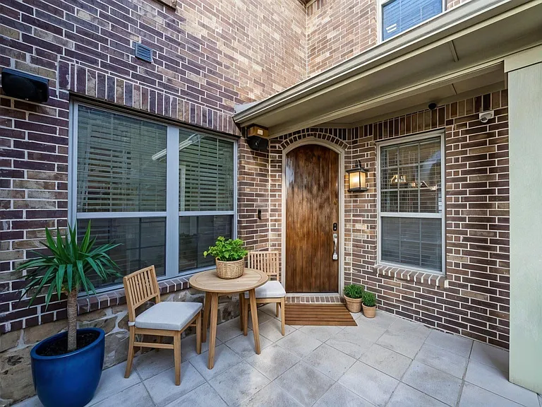 2805 Walnut Creek Ln — Photo 5