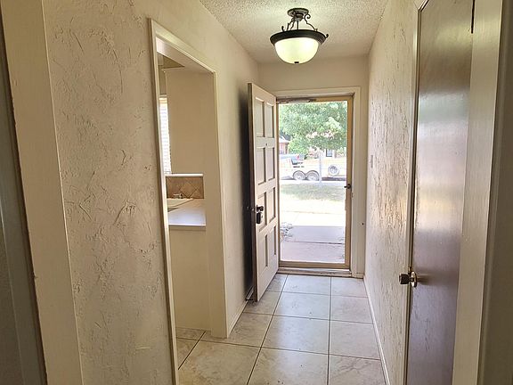 5th image of 4803 73rd St