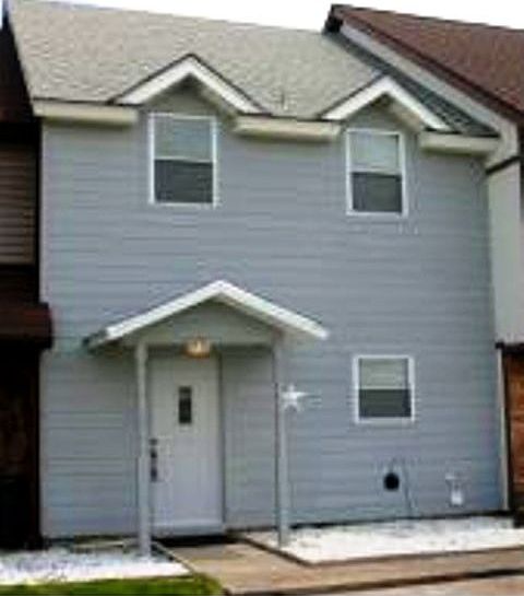 1st image of 222 Parkside Dr