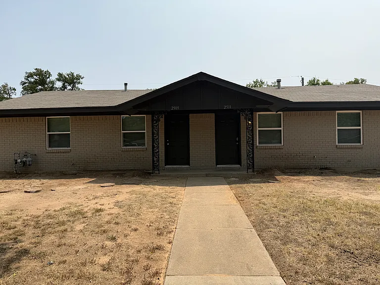 2509 Normont Cir — Photo 16