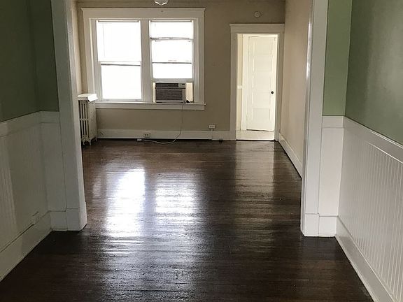 5th image of 100 N Crenshaw Ave APT 4