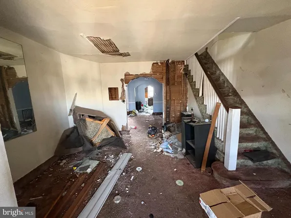 4612 C St, Philadelphia, PA 19120