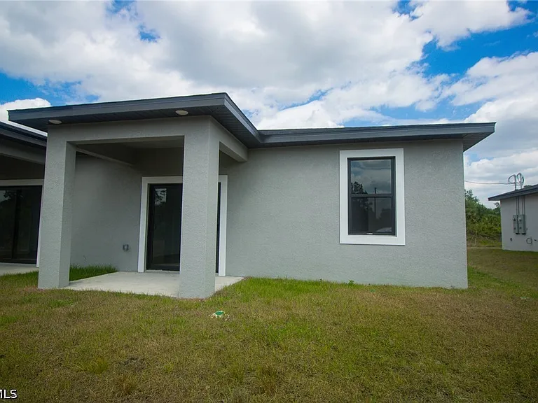 1266 Milwaukee Blvd — Photo 18