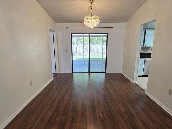 5th image of 1624 SW 77th Ter