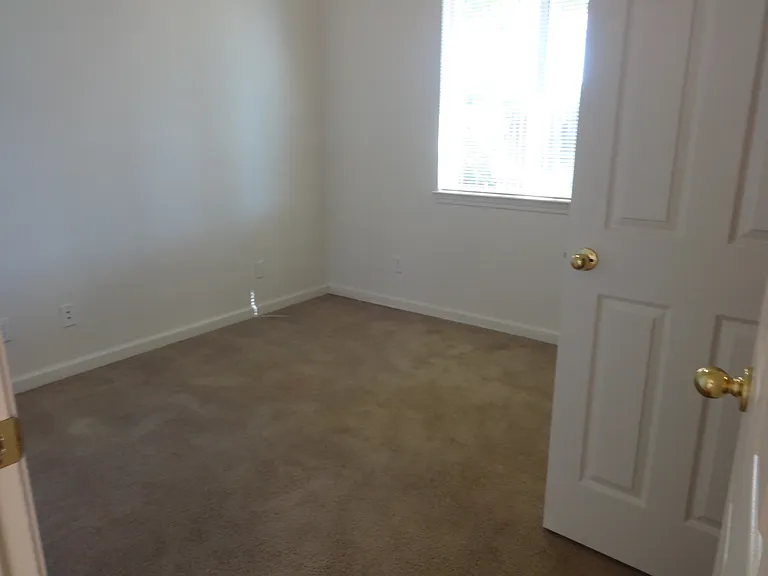 2510 Allen St — Photo 13
