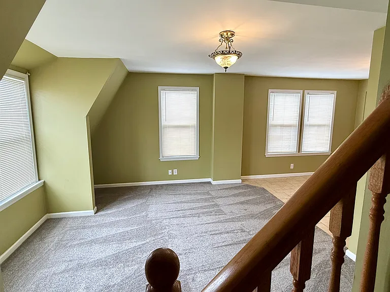2223 Noble St #2 — Photo 16