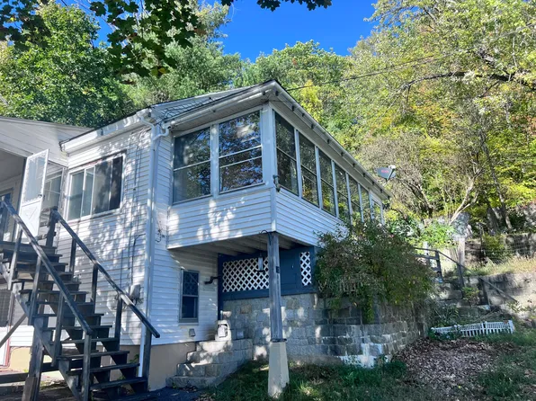 10 Otis Street, Jay, ME 04239