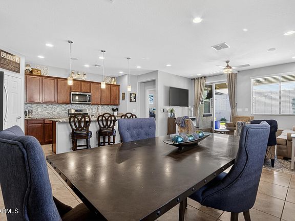 4th image of 2173 W GARLAND Drive