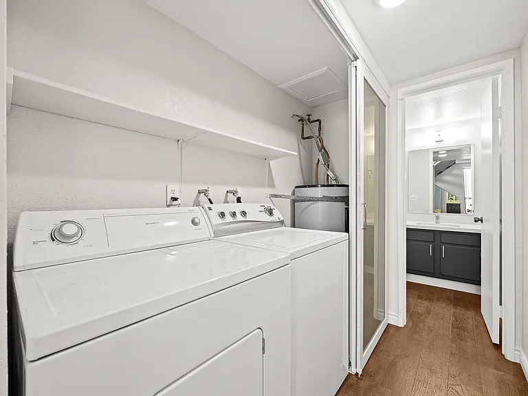1040 S Garfield Ave — Photo 12