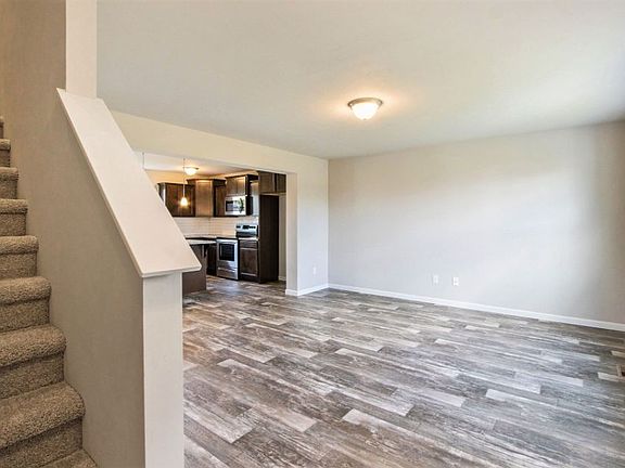 4th image of 47673 Silver Oaks Blvd