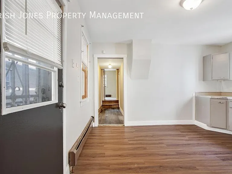 151 Howell St #1 — Photo 9