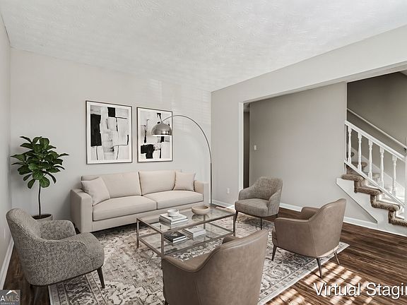 4th image of 634 Windchase Pl