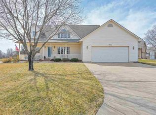 802 E Park Glen Ct, Clearwater, KS 67026