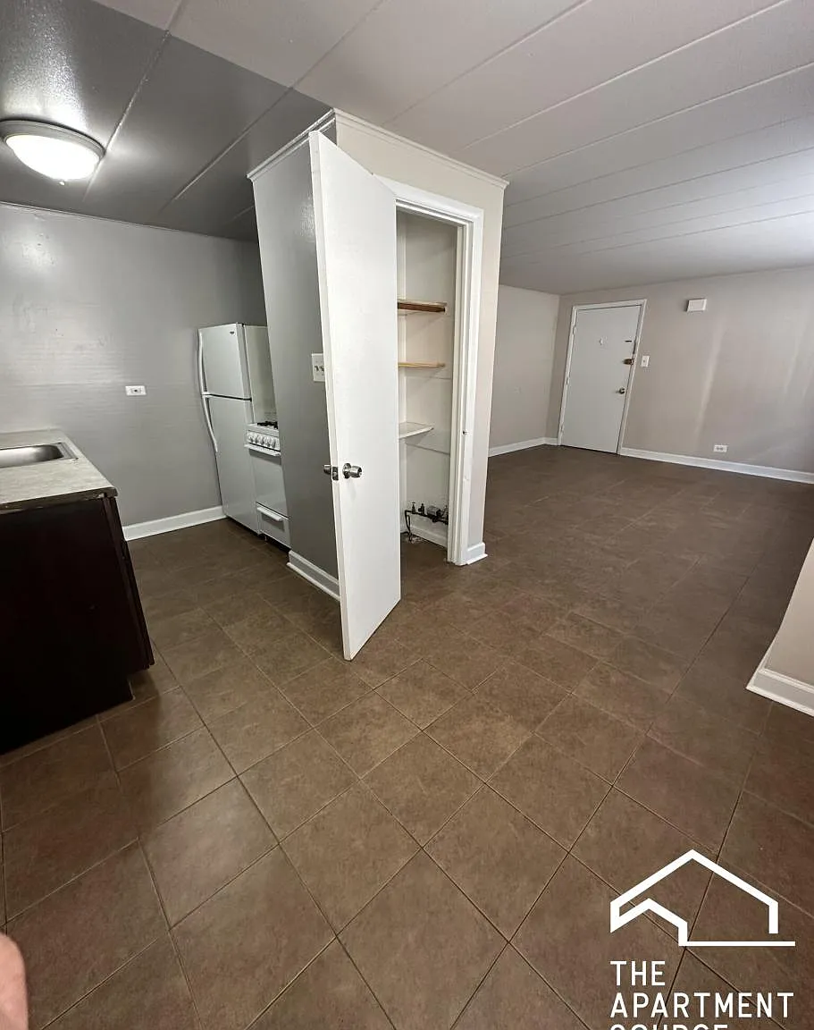 9610 Ivanhoe Ave — Photo 1