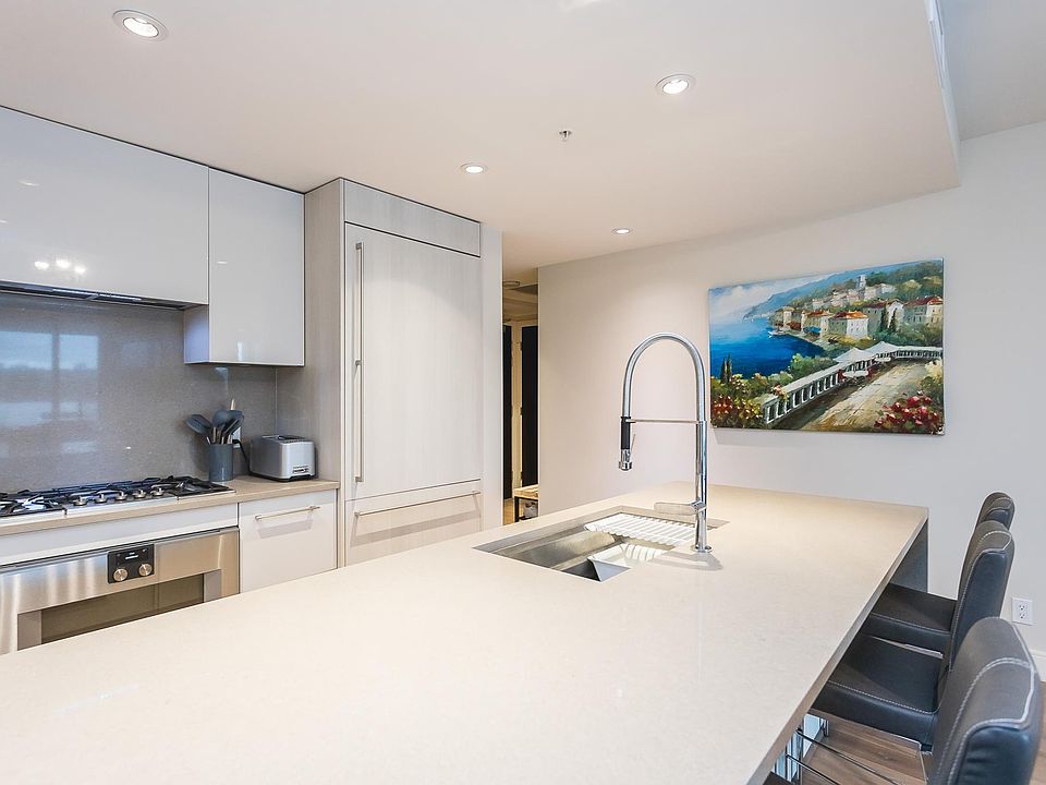 1st image of 210 Salter St