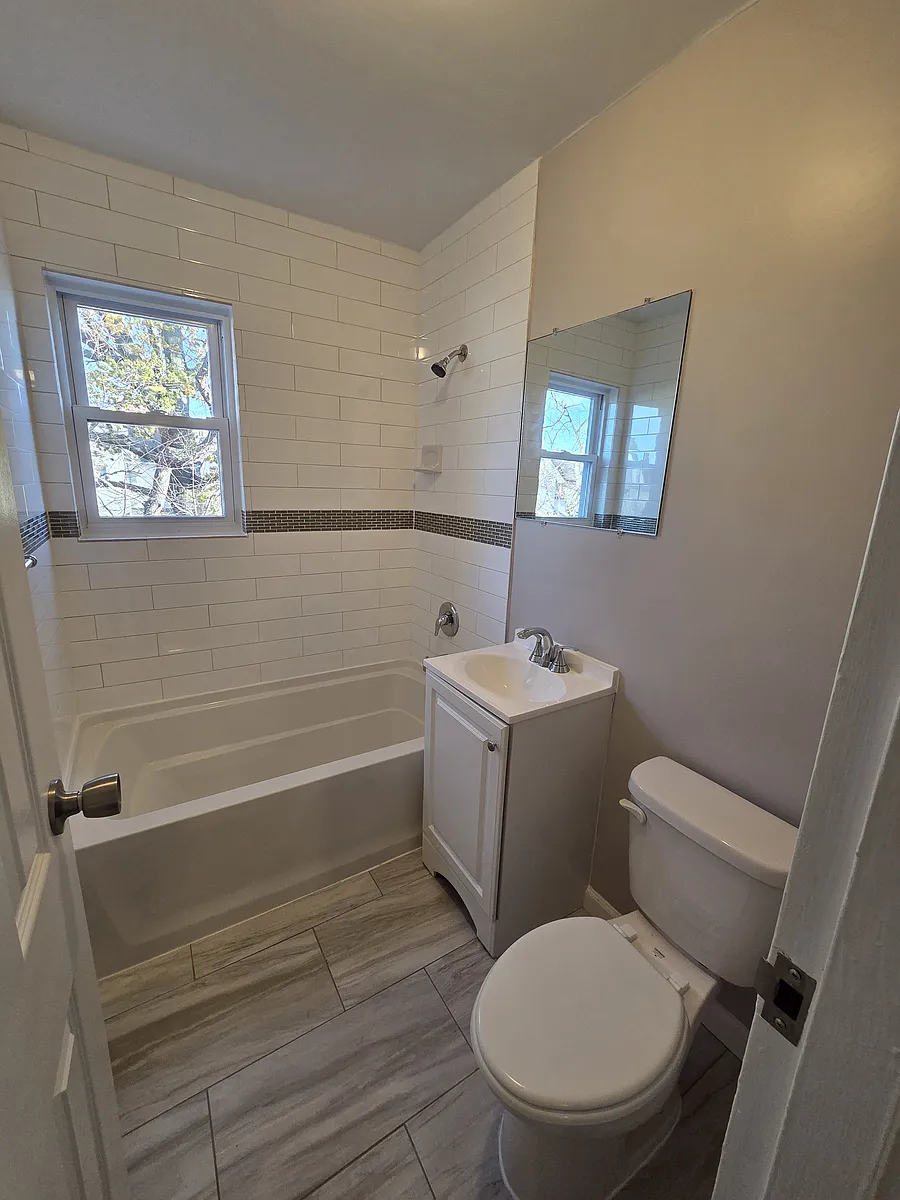 Building Photo - 274 Park St #7