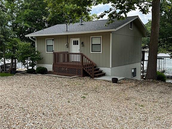 2nd image of 305 Aarons Point Dr