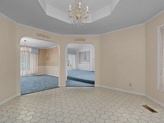 4th image of 1018 River Hills Dr