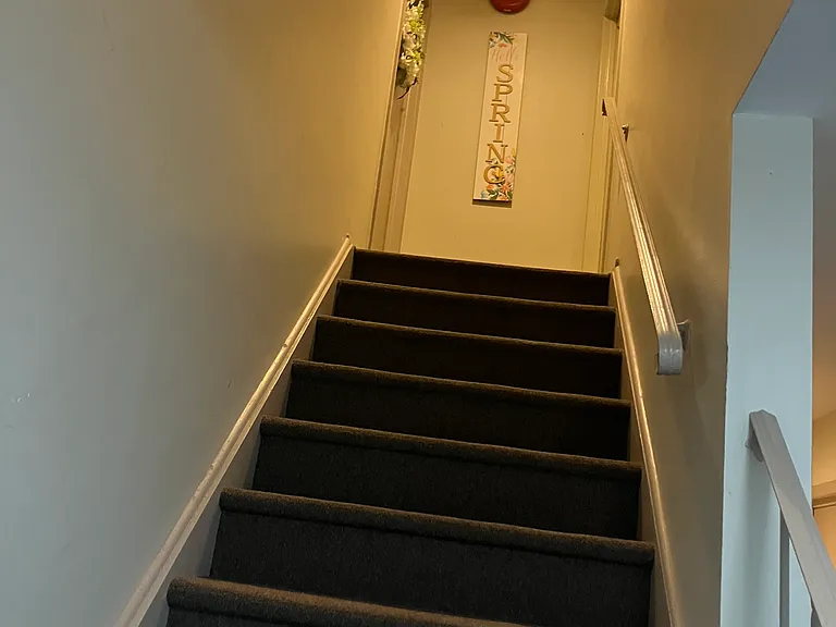 131 Parkside Dr — Photo 4