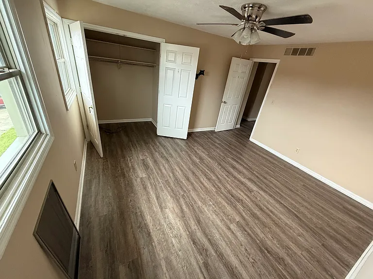 102 Hager Dr #H — Photo 6