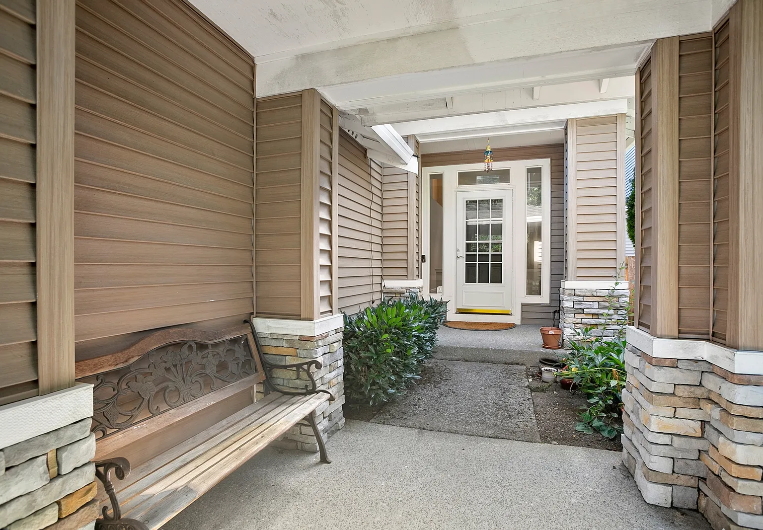 4 bed, 2.5 bath, 2170 sqft, $3,950 — Photo 3