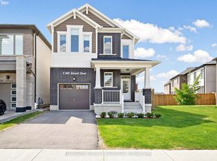 6 Milt Schmidt St, Kitchener, ON N2R 0T2