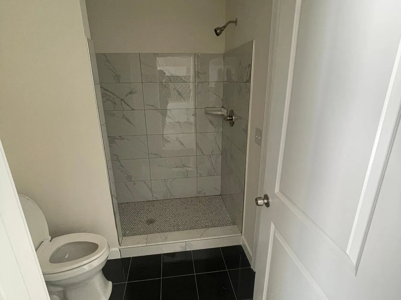 2 bed, 836 sqft, $1,800 — Photo 3