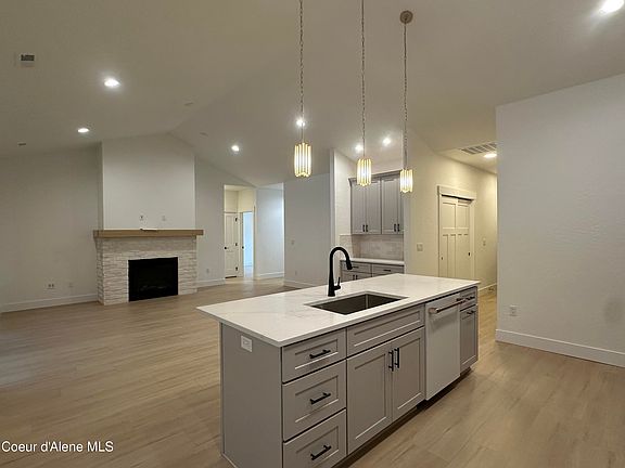 4th image of 7705 E Howard Rd