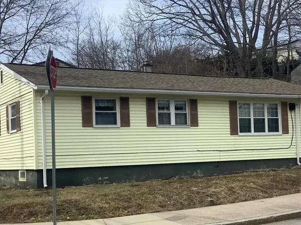 4 Stonehill Rd, Hyde Park, MA 02136