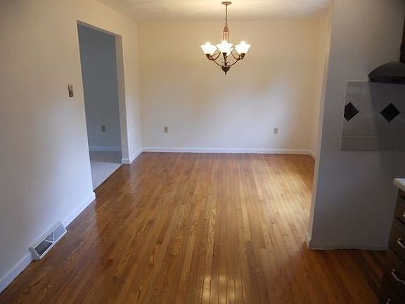 5th image of 111 W Rockenstein Ave