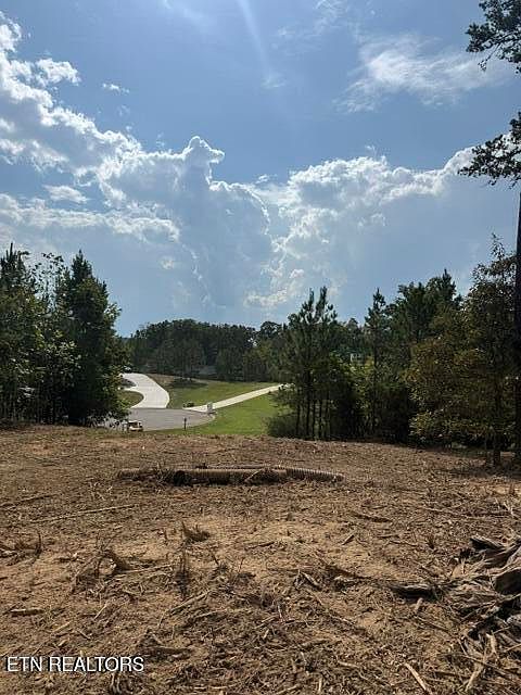 1st image of 638 Red Hill Ln