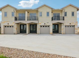 300-302 304 Tesla Cir, Round Rock, TX 78681