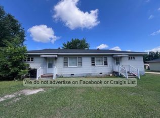 99 Susan St, Clinton, NC 28328