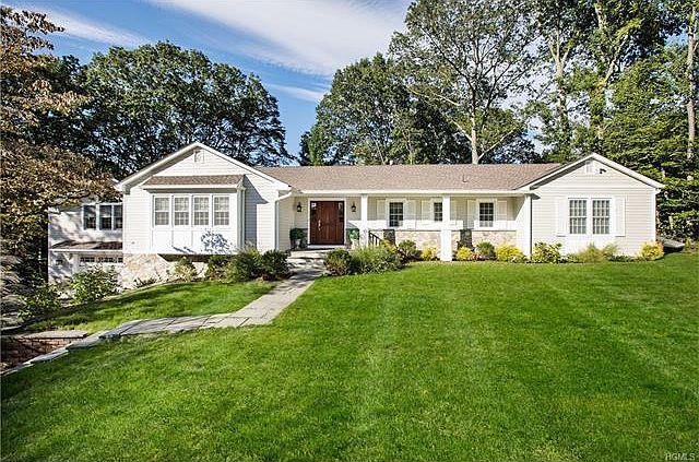 2nd image of 4 Merion Dr