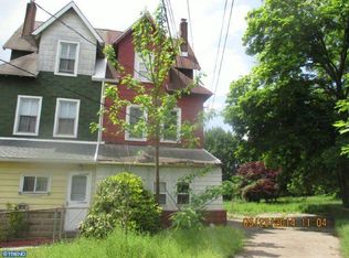 1020 Pine St, Darby, PA 19023