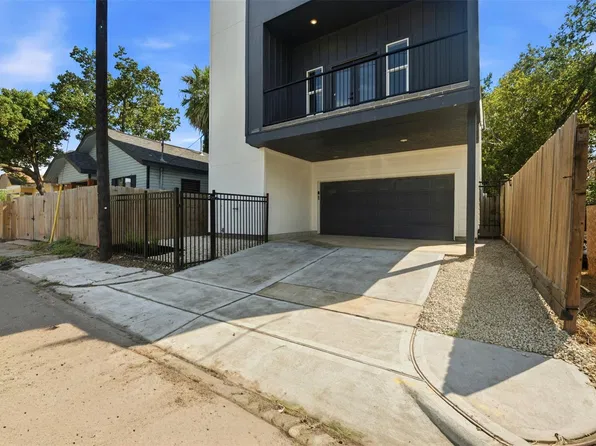 2911 Burkett St, Houston, TX 77004