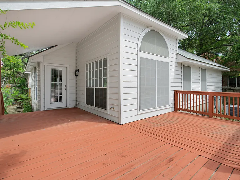 3921 Habersham — Photo 31