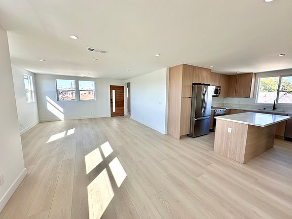 4th image of 7854 Troost Ave #1/2