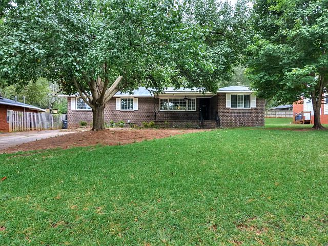 1st image of 2428 Brentwood Pl