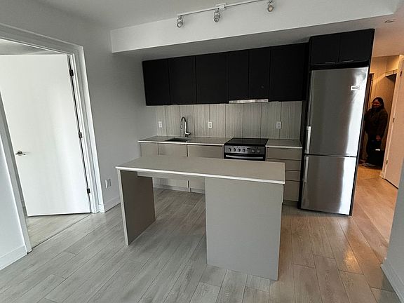2nd image of 8 Tippett Rd #1311