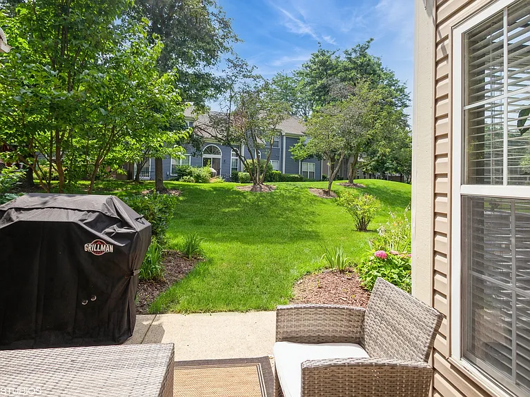 707 Clover Hill Ct — Photo 17