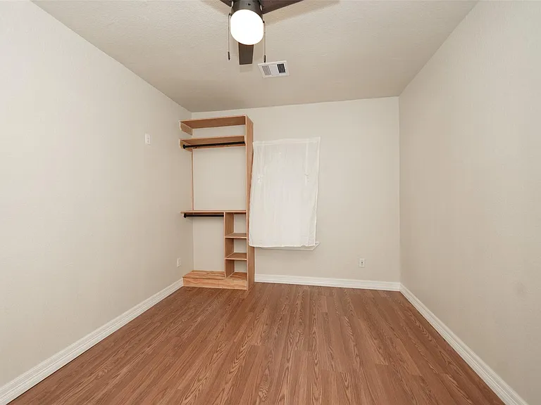 9305 Kentshire Dr — Photo 26