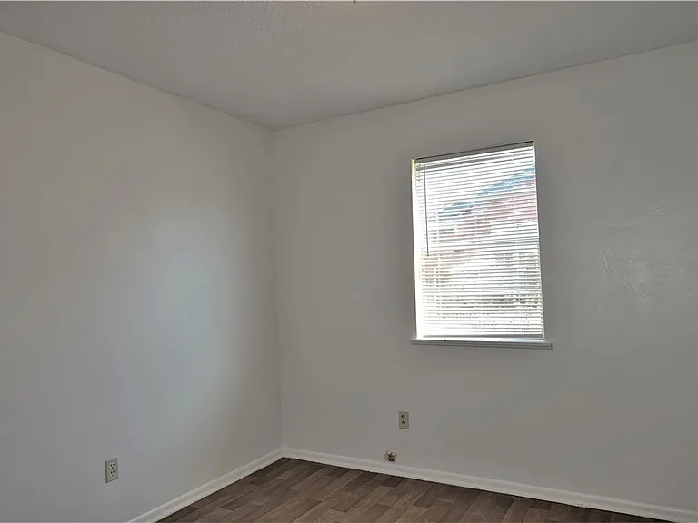 1028 Starlite Dr — Photo 23