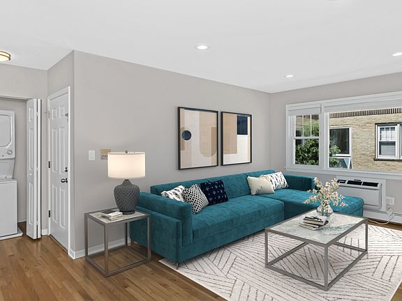 2nd image of 1815 W Touhy Ave APT 3