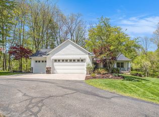 8000 Whitneywood Ct SE, Alto, MI
