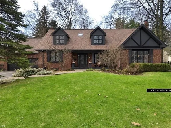 1244 Woodland Ave, Mississauga, ON L5G 2X9