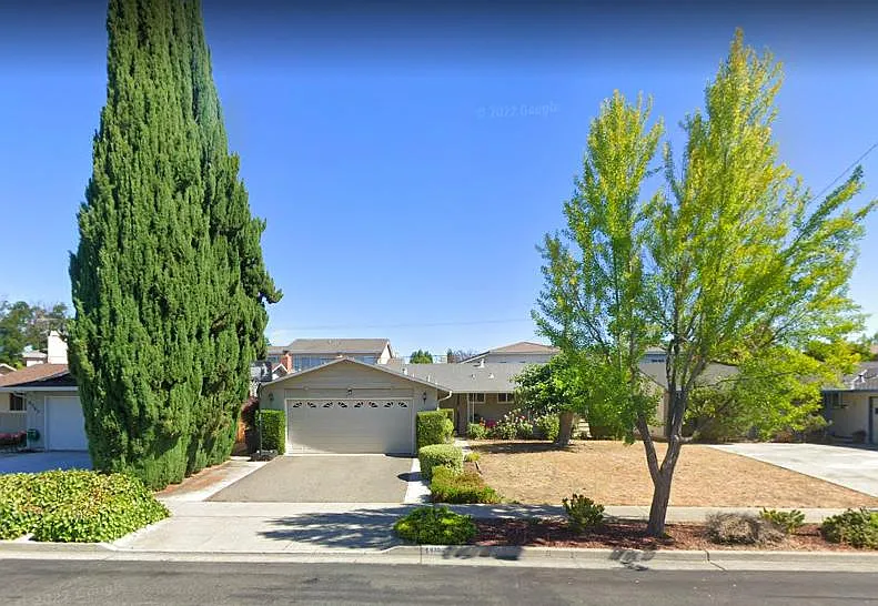 6355 Atherwood Ave photo 1