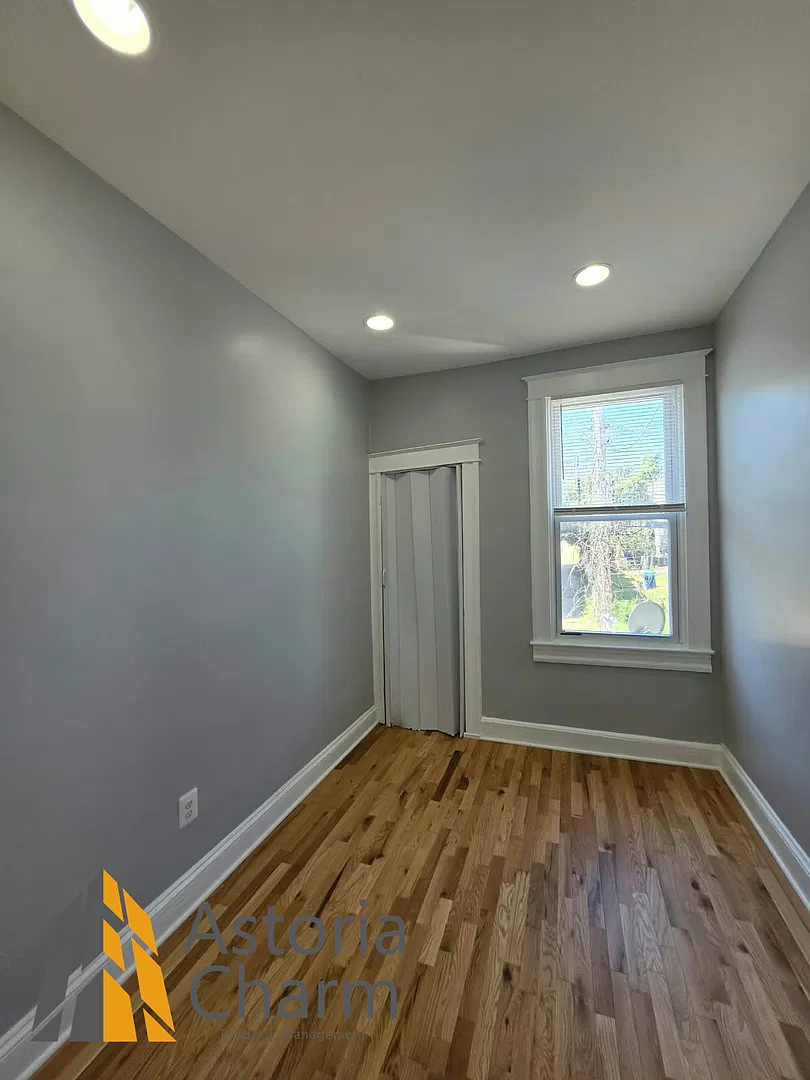 416 N Edgewood St — Photo 2