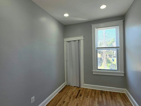 2nd image of 416 N Edgewood St